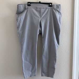 Maternity Side-Panel Pixie Ankle Pants